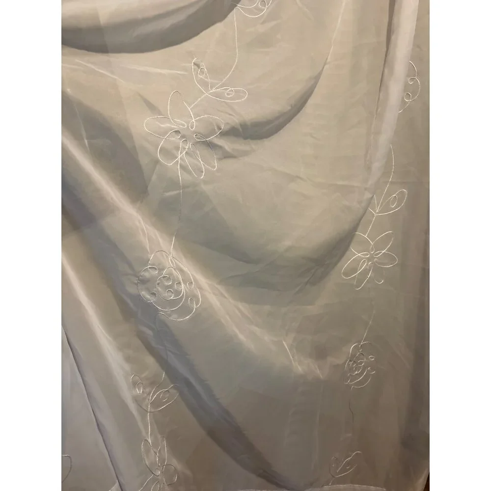 2 Embroidered Sheer Purple / Lavender Curtain Panels With Floral Design Lightwei